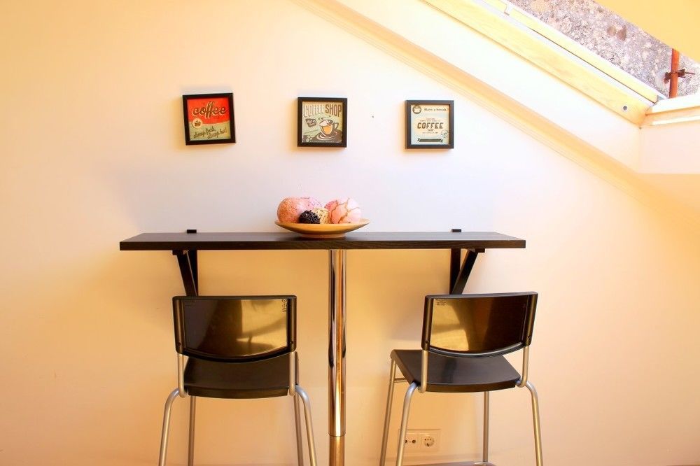 Bica Mini Hostel ลิสบอน ภายนอก รูปภาพ